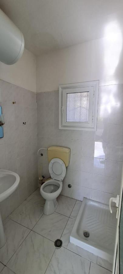 Thano Apartments Vlorë Esterno foto
