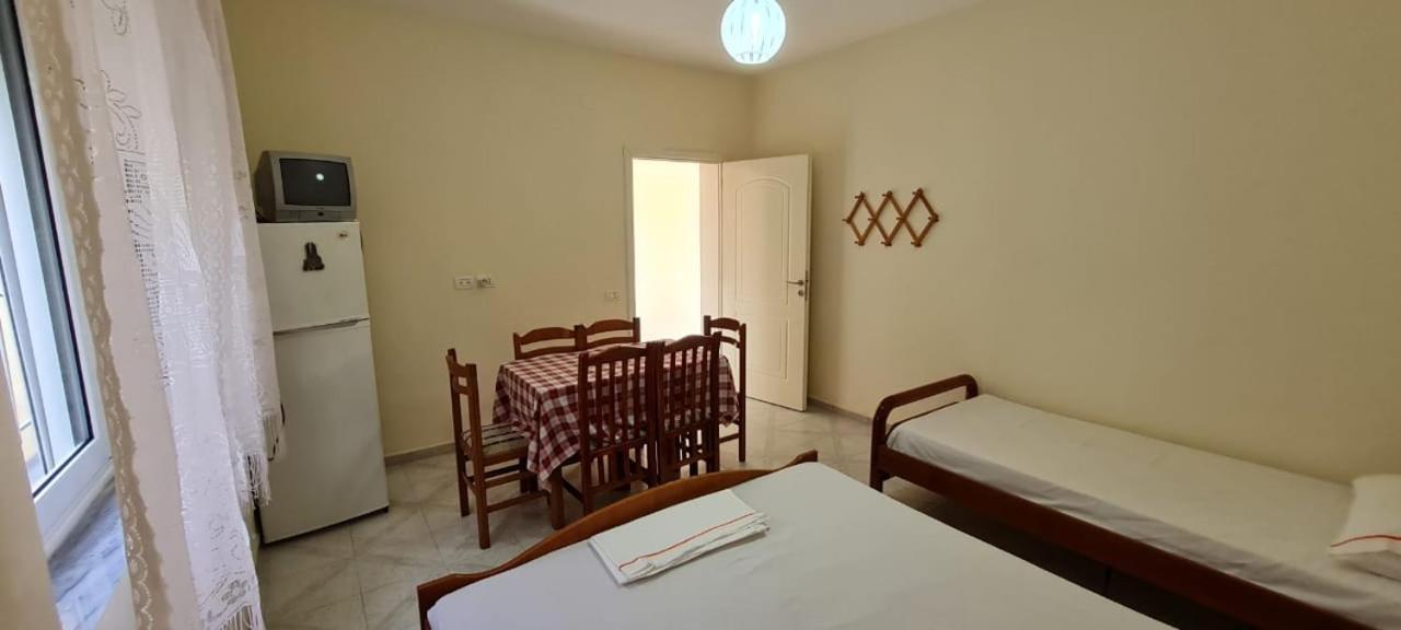 Thano Apartments Vlorë Esterno foto
