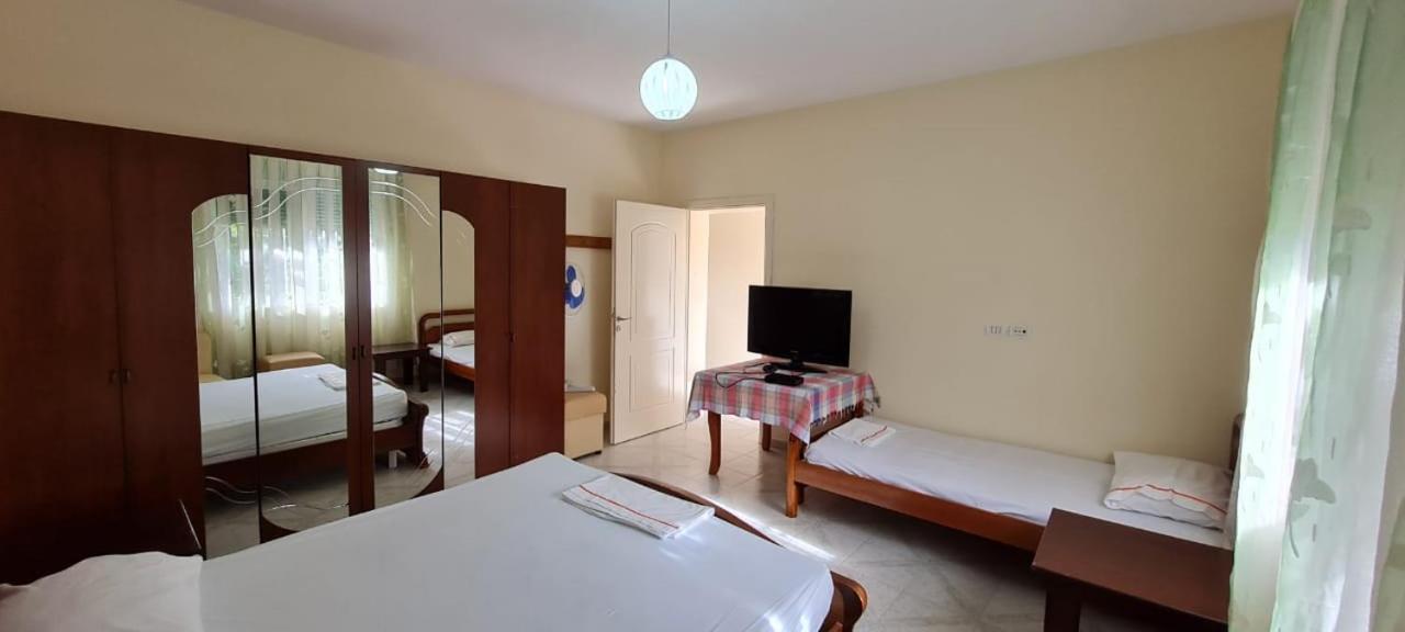 Thano Apartments Vlorë Esterno foto