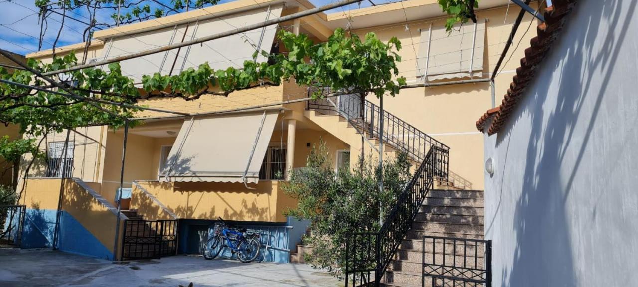 Thano Apartments Vlorë Esterno foto